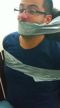 Nagging pár dostane svazování