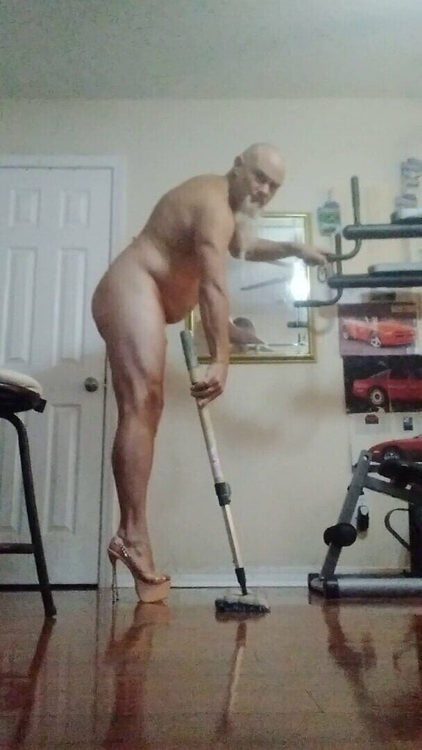 MrLeggs: Muszę być wiedźmą, bo mogę jeździć tym miodem! Sprzątanie Alittle...