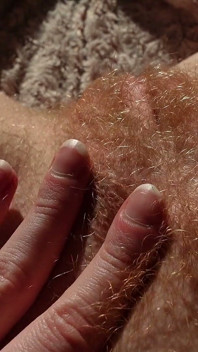 Pokazuje ci moją rudą owłosioną cipkę Bush POV
