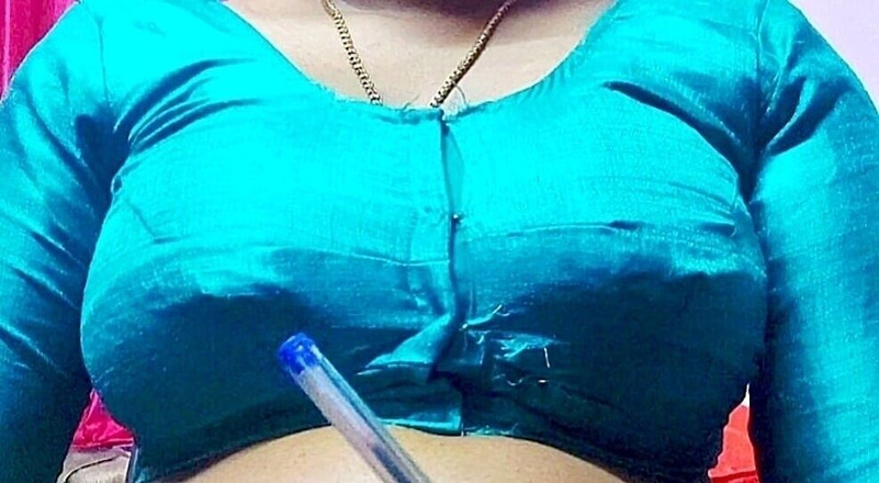 Desi Mohini: Tante en haar minnaar, seksvideo privé