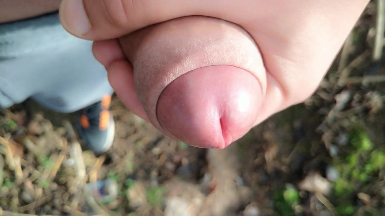 Idmir Sugary: Suave masturbación lenta de cerca sin cortar polla al aire...