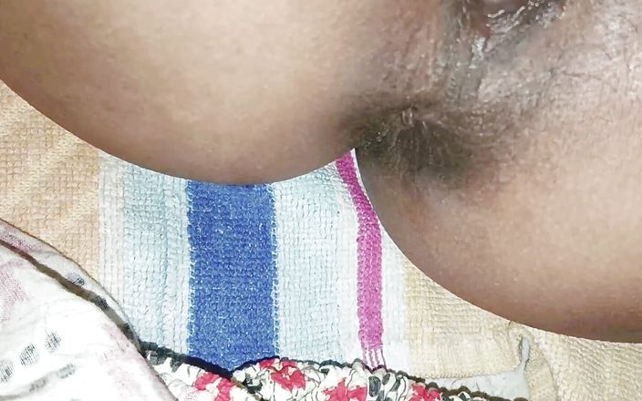 Yadav: Abang iparku lagi asik mainin toket dan memekku