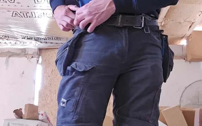 Chris_snoopy_91: Construction Site Fuck with My Dildo