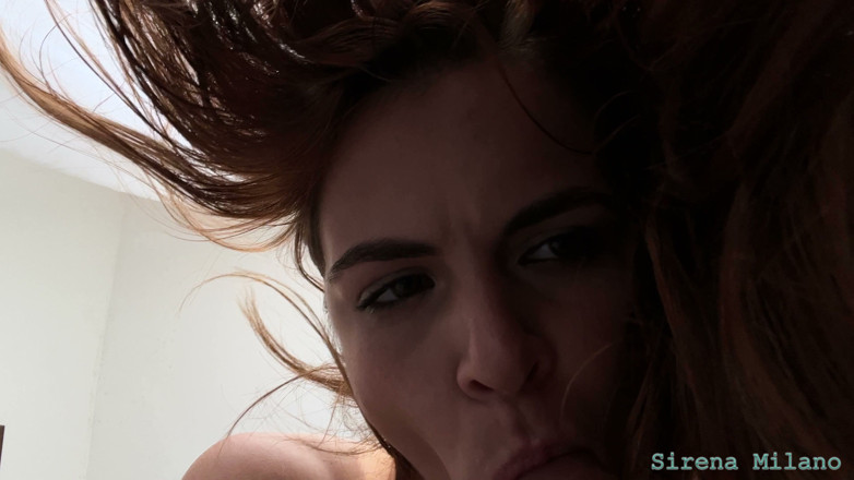 Sirena Milano: Чувственный, Влажный Минет И Соло-мастурбация С Дилдо