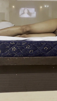 Scopala Così Forte, Leccando La Figa, Scopando La Vagina Con Belle Tette Che Premono