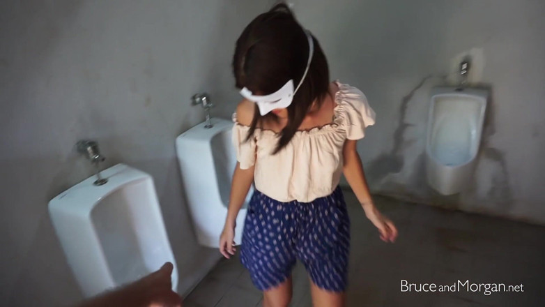 Bruce-and-Morgan: Mi piace il piscio come un'orinatoio