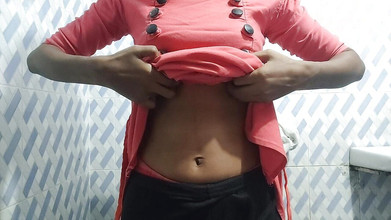 priya324: Saya Membuat Video Diri Saya Menari Untuk Teman Lelaki Saya.