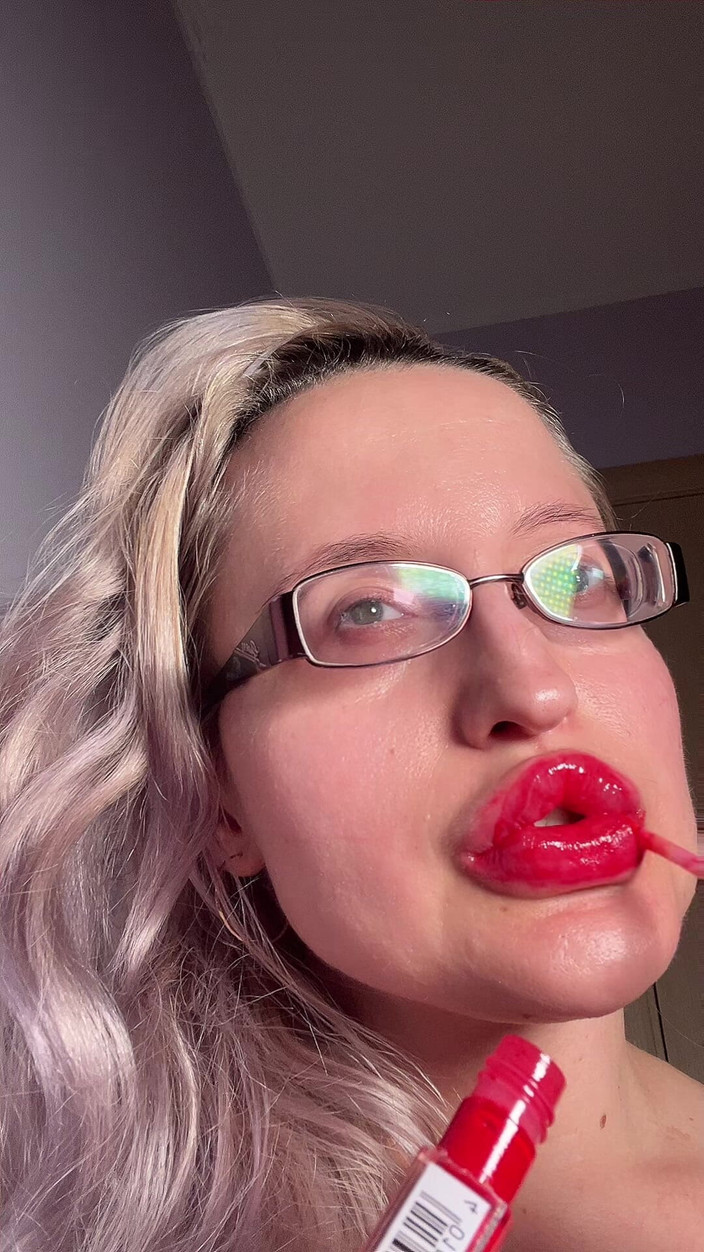 FinDom Goaldigger: Tjocka Eyeglsses Biglips Dildo avsugning Lipgloss JOI