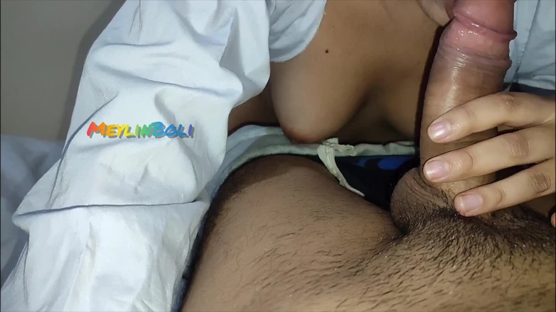 MeylinBoli: 18-year-old Schoolgirl Sex Addicted Without a Condom Gets Her Ass...