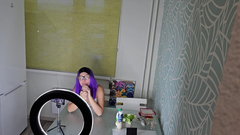 Stacy_via: É assim que o pornô caseiro real é feito. Boquete desleixado