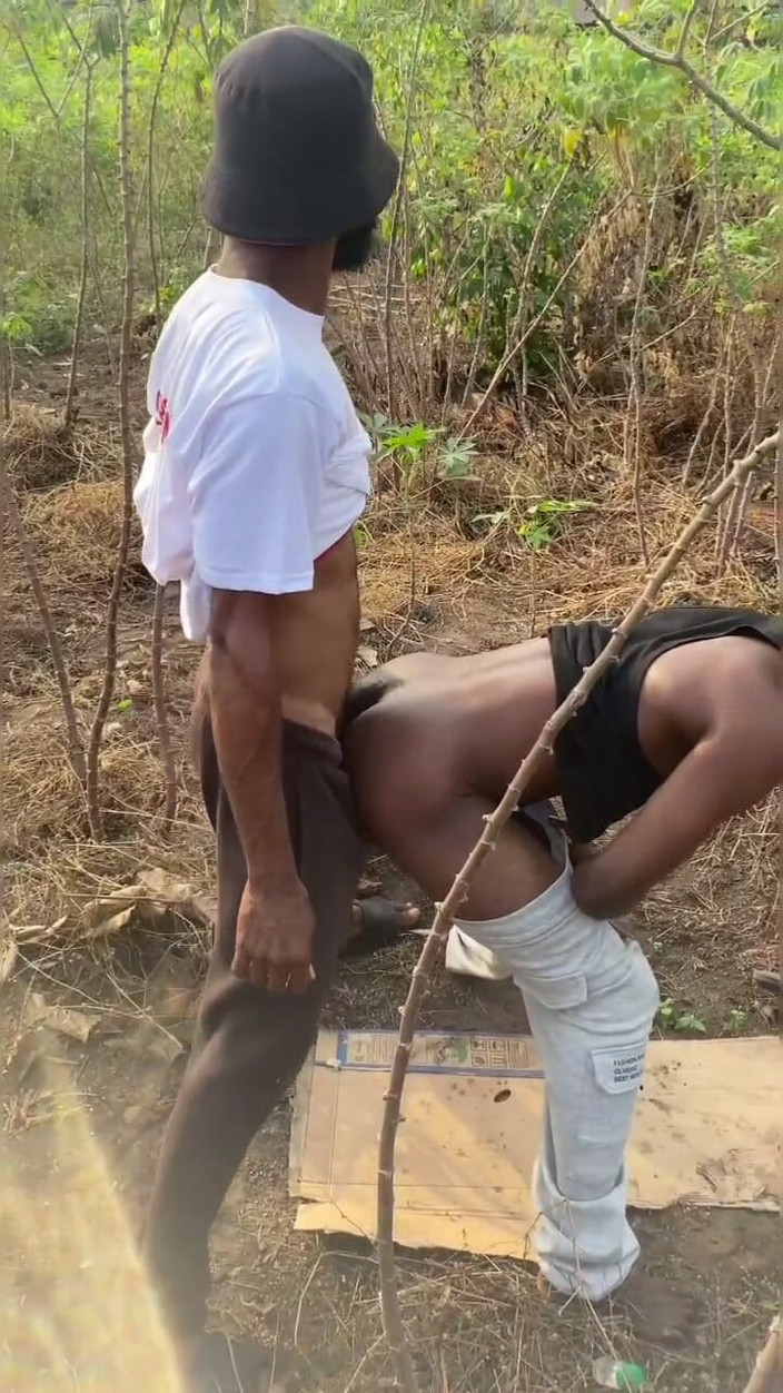 Chief_daddyy: Le roi de Gomorrah délivre son copain voyou.