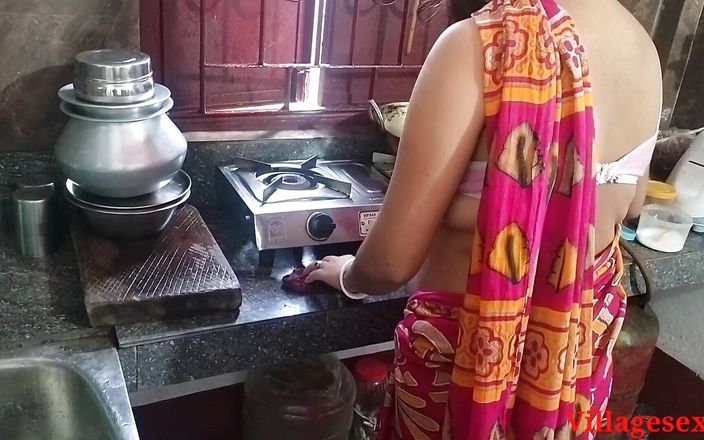 Villagesex91: Red Saree làm tình trong nhà bếp ở Sonali