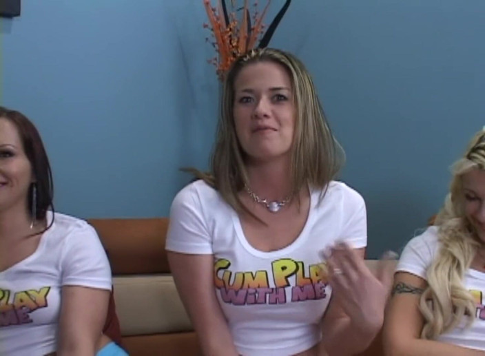 Watch Dirty Movies: College Dorm Blowjob Party Hot 20yo Dziwki ssie kutas Frenzy