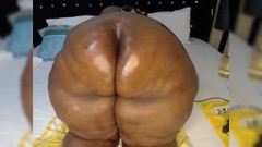 Cum Cams: Ebony SSBBW Shaking Her Oily Fat Ass