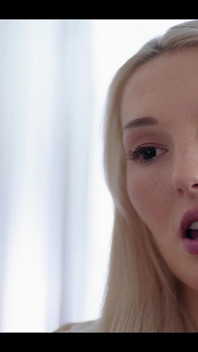 Ebony mesmerized do sání futa ptáka - femdom blonďatá shemale paní creampie