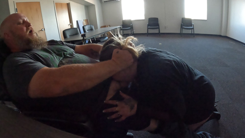 ScaninForFun: Puta esposa follada en trabajo pt 2