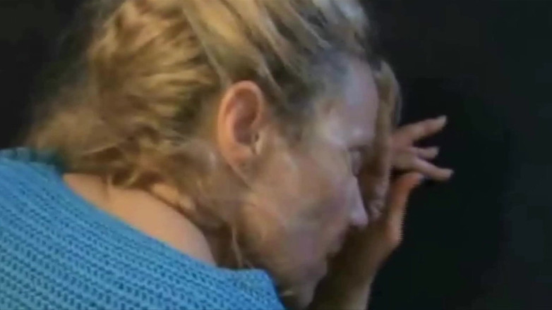 Filles Francaises: Francouzská dáma v síťovaných silonkách má hardcore ošukanou kundičku