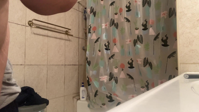 Chubbytits16: Bröstvårtan suger