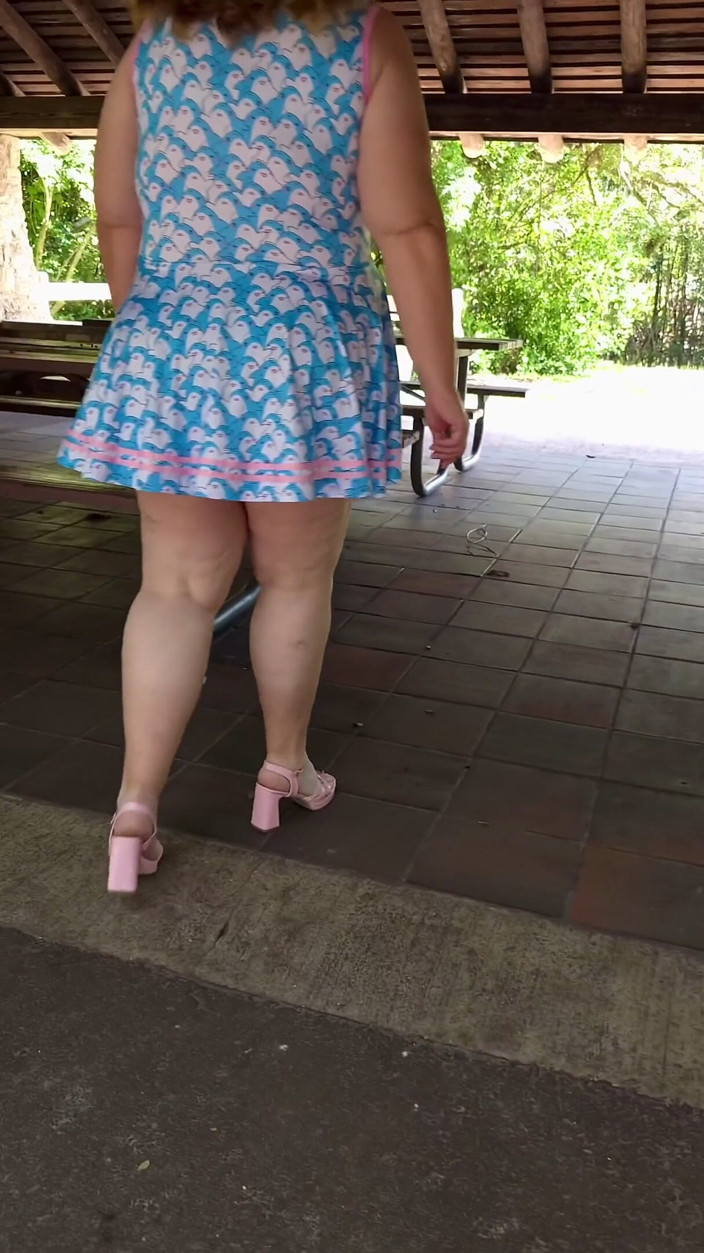 Jamdown26 Big Fat Ass BBW SSBBW Porn: Jamdown26_da0603 - 穿着迷你礼服和高跟鞋的热辣性感胖美女在公园里散步