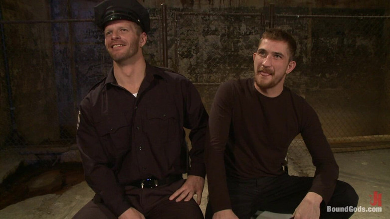 Bound gods: Офицер Стивенс и в маске - Некуда бежать