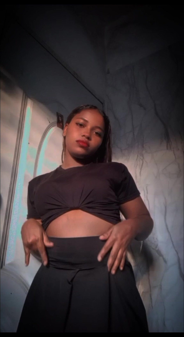 Minayi: Si vous aimez mon contenu, pourquoi ne me cherchez-vous pas...