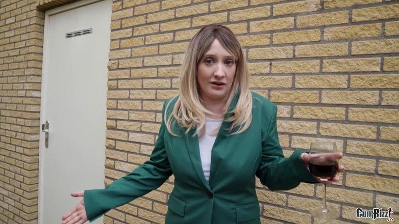 Cumbizz: Blonde coquine se fait bourré gb