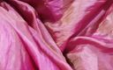 Satin and silky: Растирать голову хуя розовым затененным атласным шелковистым шальваром соседки бхабхи (39)