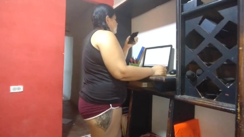 Adribella69: Saya curang pada suami saya dengan ayah tiri sesat saya...