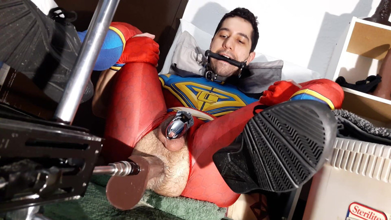 Ricky Cage: Pertunjukan live oktober ricky cage - superhero dengan kontol dientot habis-habisan...