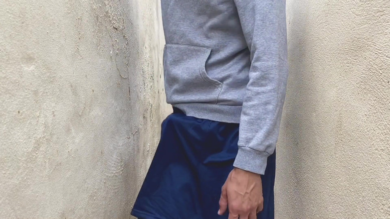 Fuckbutty: Il ragazzo che fuma si masturba e spara il suo...