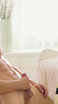 Sexy Muscle Stud Jerking off