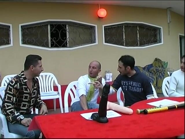 Xtime Network: shaukiya nanga naach aautdor aur bhojan ke kaamuk drishyon ke...