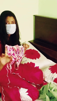I Came to My Elder Sister-in-law's House and Saw That She Was Fixing the Bed