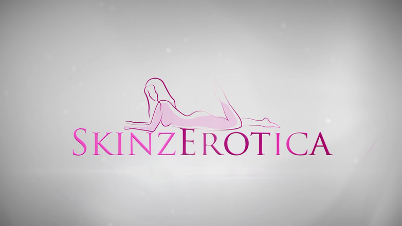 Skinz Erotica: Awek Arab berbulu miang orgasme di katil