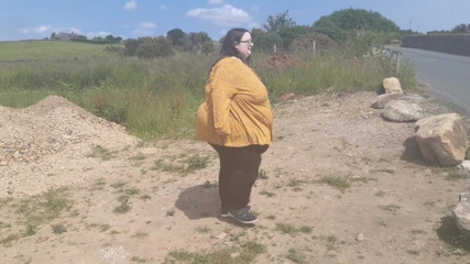 SSBBWLadyBrads: Faccio camminare il mio corpo grasso in un punto di...