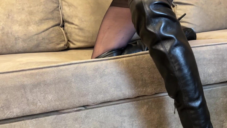 Mistress Mary: My Hairy Pussy Will Make You Cum Hard