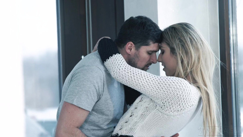 21 Naturals: 21 Naturals - loira gostosa Shona River desliza este pau grande...