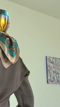 Afternoon Headscarf Try-on, Part 1 - Lady Victoria Valente