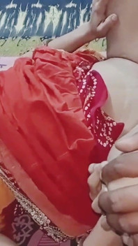 Hintli ateşli kız kocası tarafından sikiliyor, Hintçe seks videosu
