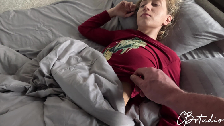 Sandra Sex: Stepfather Was in Shock When He Returned Home! Stepdaughter Cumming...