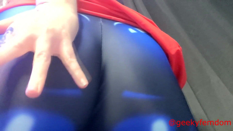 Geeky Femdom: Капитан Marvel сексуально доминирует Над Баки