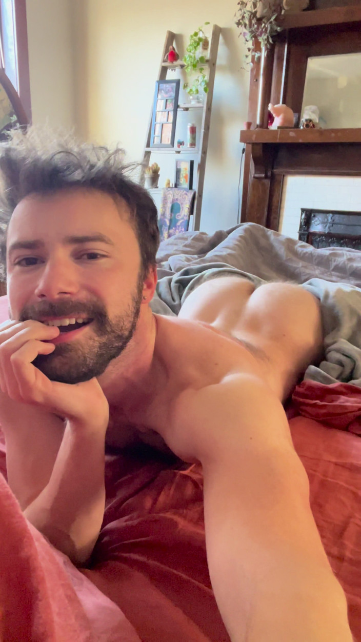 patmybunz: Waking up Horny in Bed