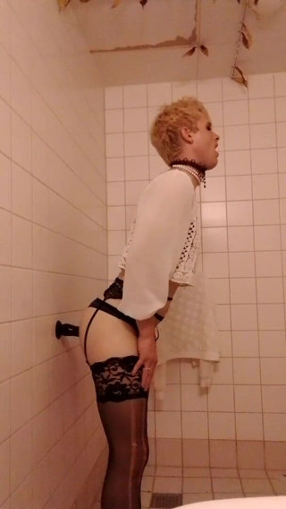 SissyCindySlut: Con đĩ Sissy Cindy lộ hàng!