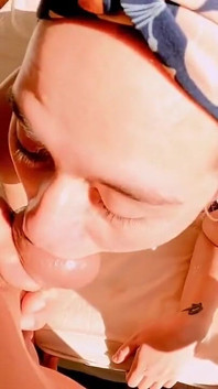 27 týdnů těhotná, hluboké hrdlo a creampie v kundičce polykám sperma z kundičky