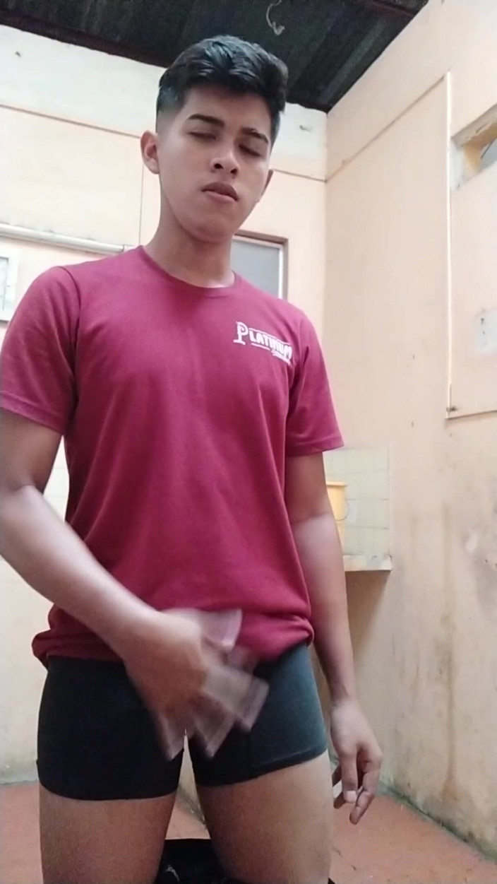 Chicos Virales: 핫한 십대 소년 자위
