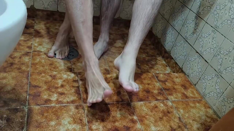 Victor Studio Gay: Io e il Signor Carmona facciamo un bagno nel bruderage...