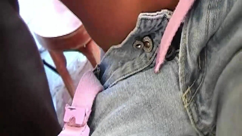 Bangora clips: La mora prende un duro creampie anale da vicino