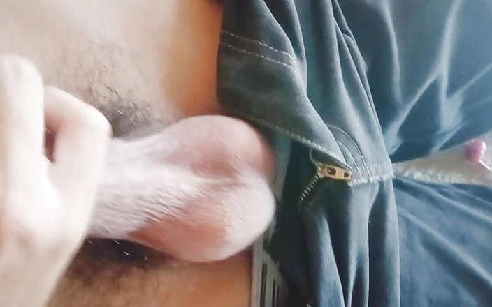 WolfGV: Masturbuję się w gorący dzień