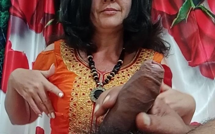 Bolly Karma: Frumoasă frumoasă - matură matură