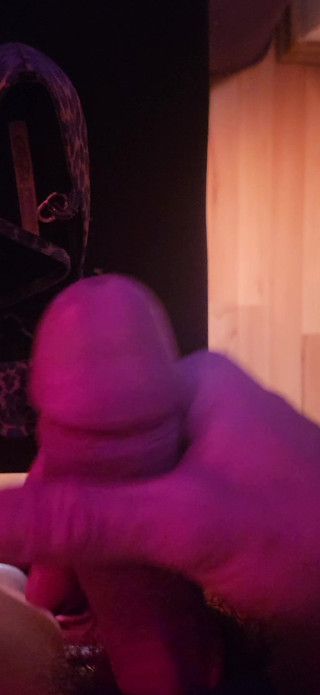 Coco Channy de Sad: Velký pěkný penis stříká na boty moje paní část 2